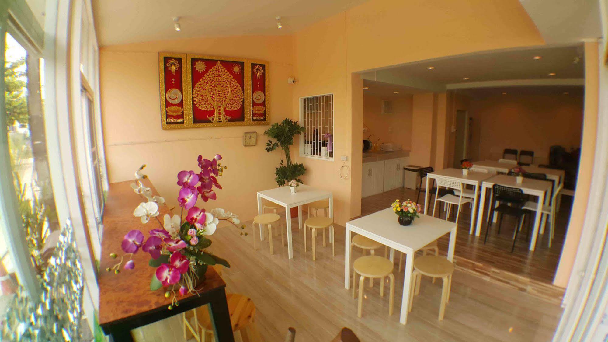 Suansin Art Garden Aparthotel Ban Lat Krachaeng Exterior photo