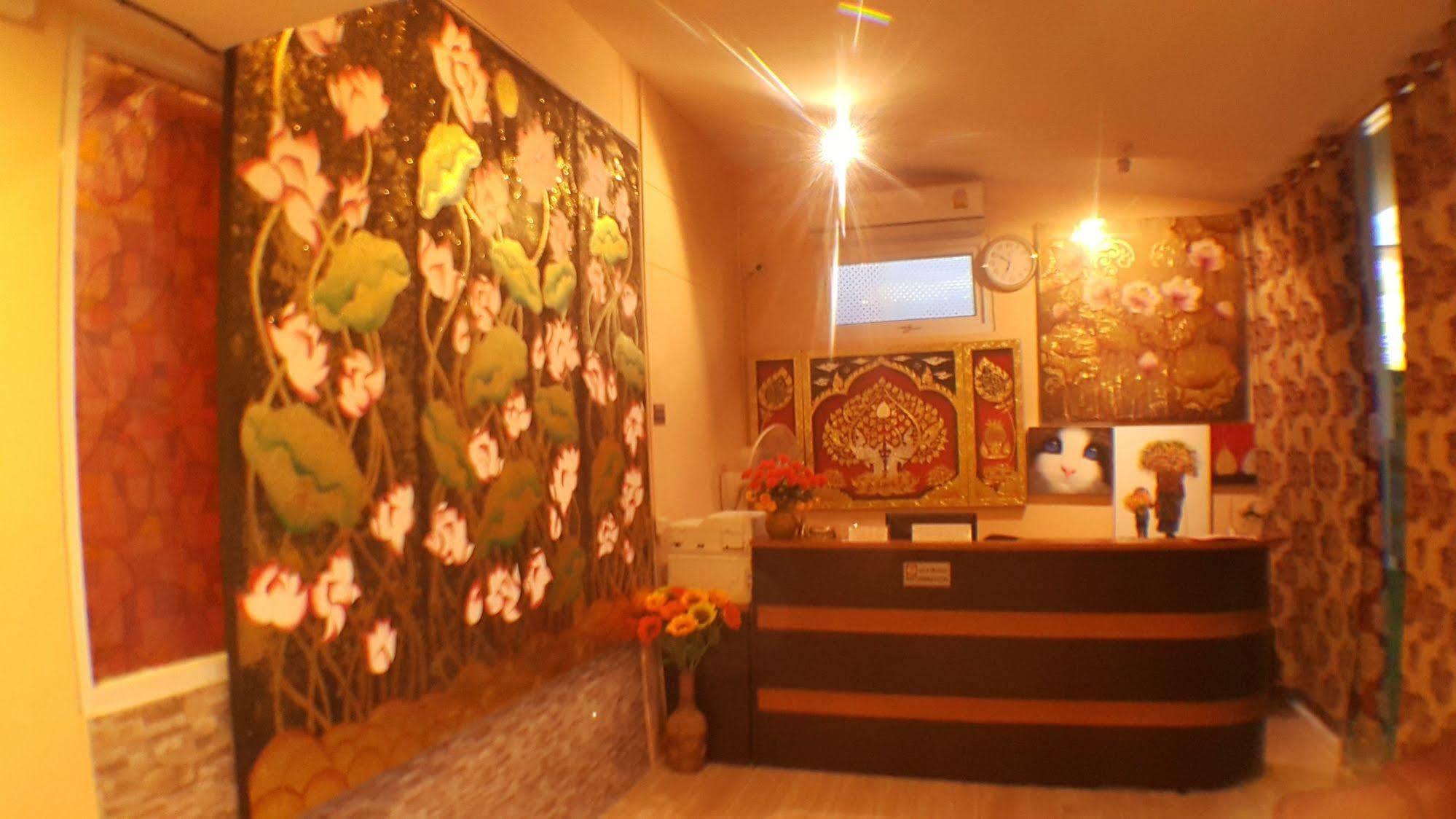 Suansin Art Garden Aparthotel Ban Lat Krachaeng Exterior photo